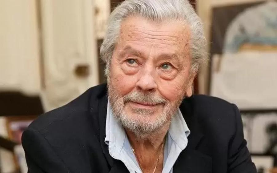 «Είναι δικαίωμά μας να φεύγουμε ειρηνικά »: Ο γιος του αποκαλύπτει – Ο Αλέν Ντελόν επέλεξε την ευθανασία