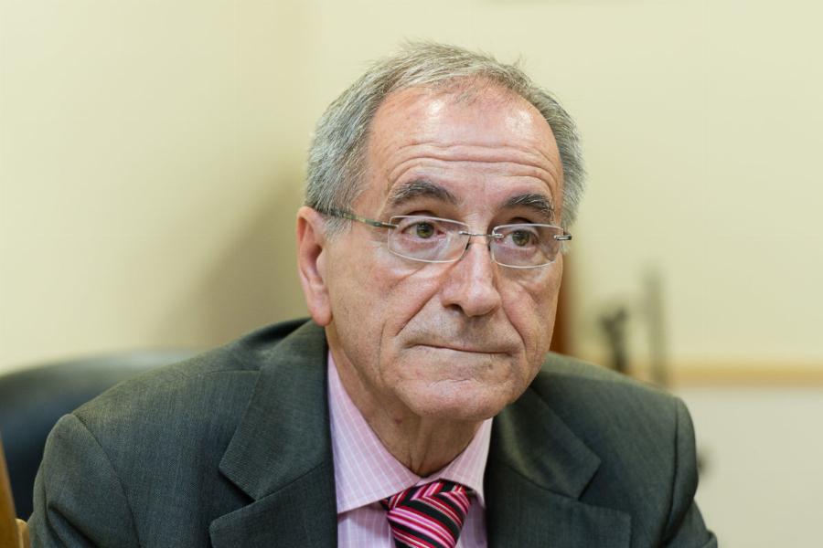 Ο Πάνος Σόμπολος με δάκρυα στα μάτια: Μιλά συγκινημένος για την γυναίκα του που έφυγε από την ζωή  – «Η Τζένη έφυγε νωρίς, δεν πρόλαβε να δει τα εγγόνια μας»