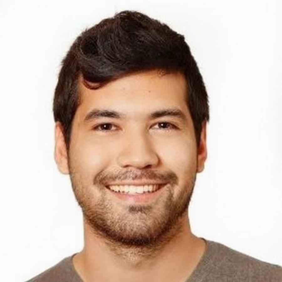 Σωτήρης Κοντιζάς: Η ζωή στην Ιαπωνία, η σπάνια εικόνα από το απολυτήριο λυκείου, η γνωριμία με τη σύζυγό του και το σπάνιο όνομα της κόρης του