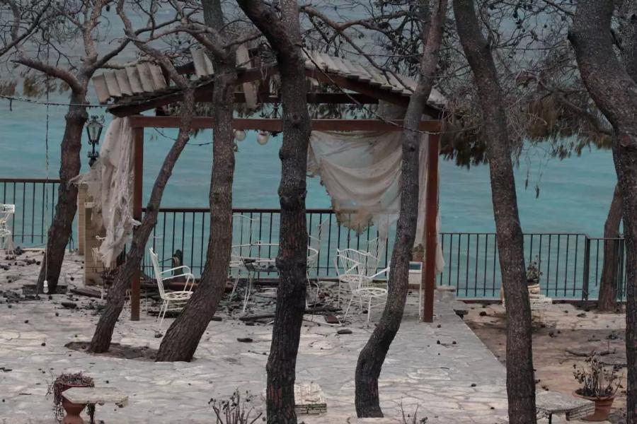 Βίλα που στοιχειώνει: Ρημάζει το θρυλικό σπίτι της Ζωζώς Σαπουντζάκη, καμία σχέση με το «διαμάντι» του παρελθόντος