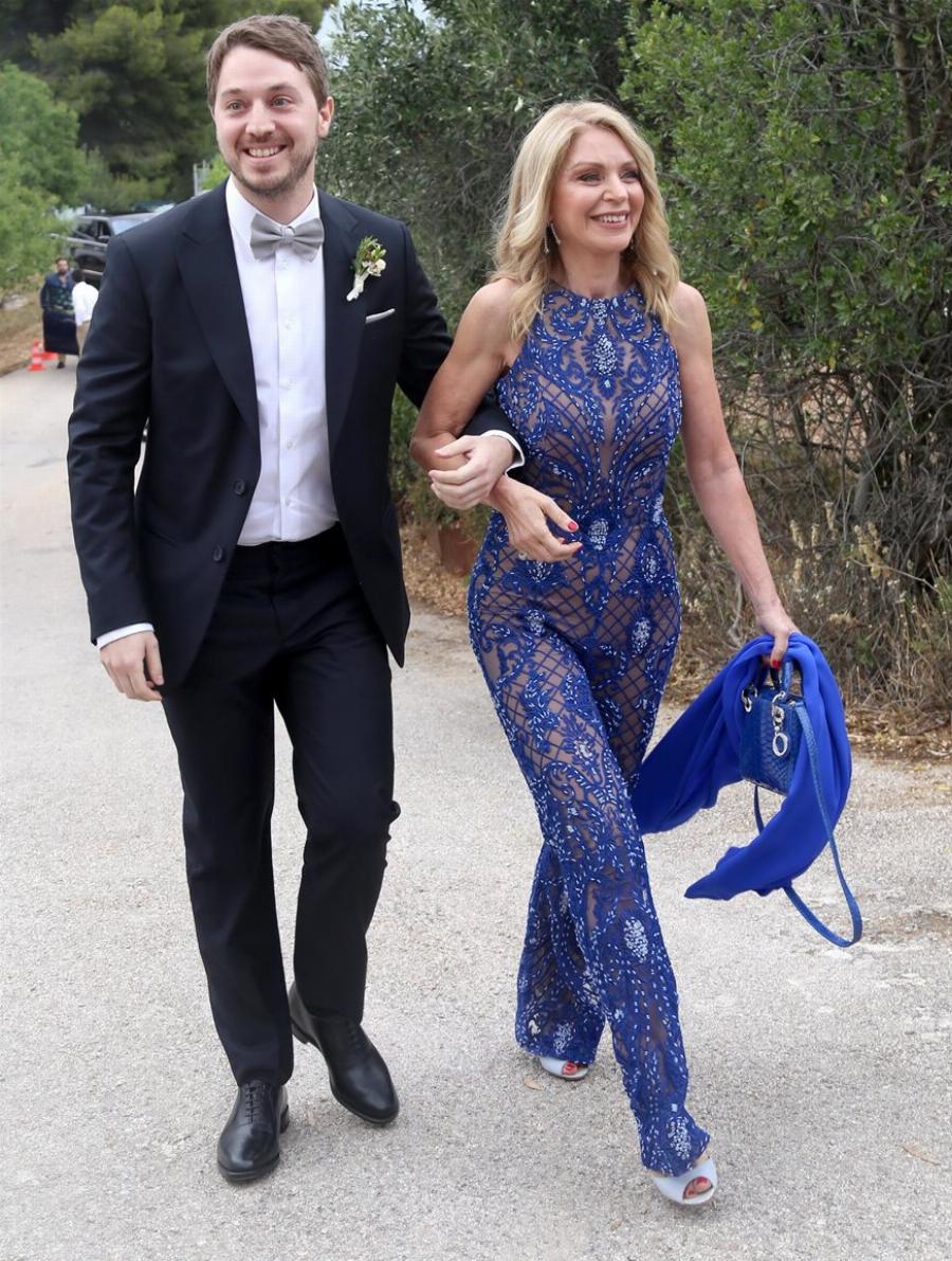 Διάσημες Ελληνίδες: Οι 5 εντυπωσιακές εμφανίσεις σε γάμους που έκλεψαν την παράσταση