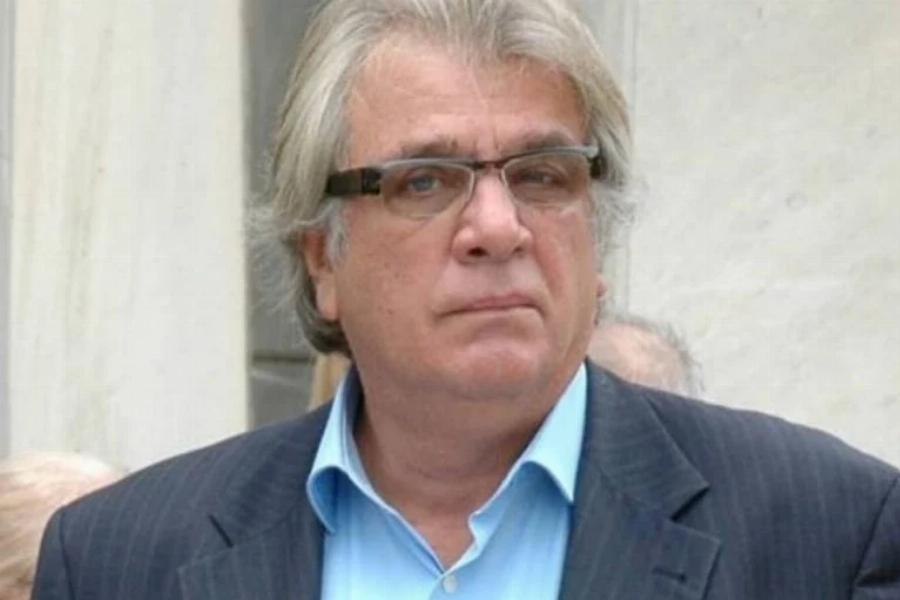 Στηβ Κακέτσης: Οι μεγάλες φοβίες, οι πολλές σχέσεις, τα οικονομικά προβλήματα και ο “γιος στήριγμα”