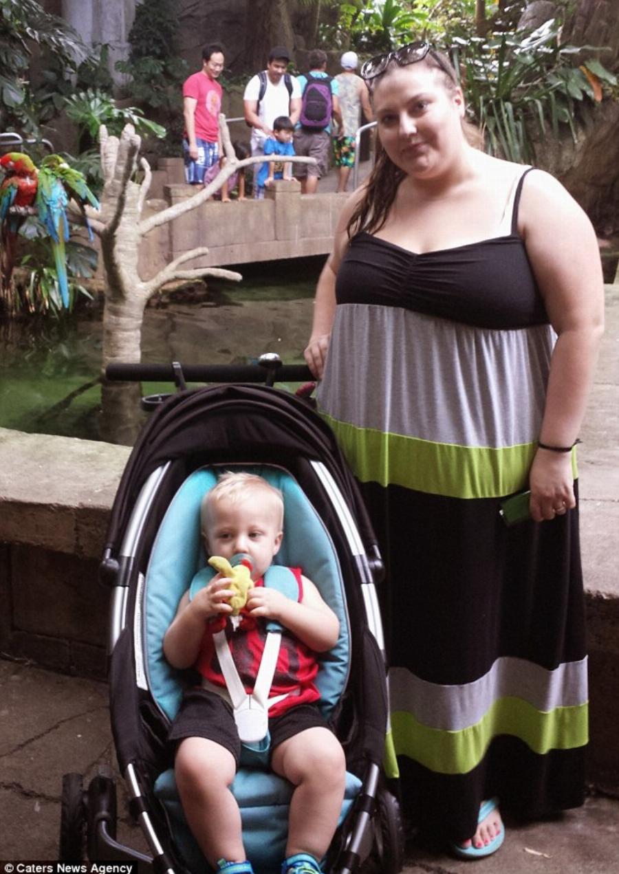 Γυναίκα έχασε σχεδόν 90 κιλά: Στον γάμο της δε χωρούσε στο νυφικό της, αδυνάτισε και έγινε μια κούκλα