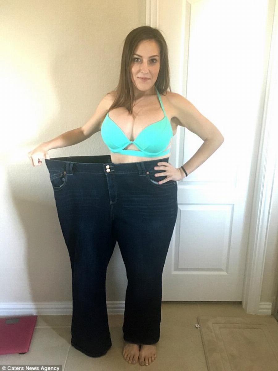 Γυναίκα έχασε σχεδόν 90 κιλά: Στον γάμο της δε χωρούσε στο νυφικό της, αδυνάτισε και έγινε μια κούκλα