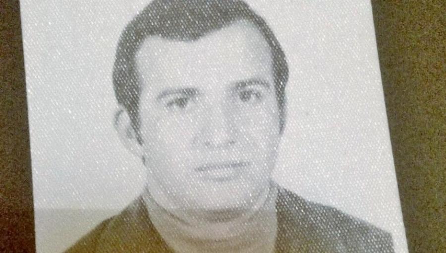 Θανάσης Kατερινόπουλος: Η εκπαίδευση στο FBI, η σύντροφος που τον στηρίζει, ο θάνατος του παιδιού του και το “Φως στο Τούνελ”