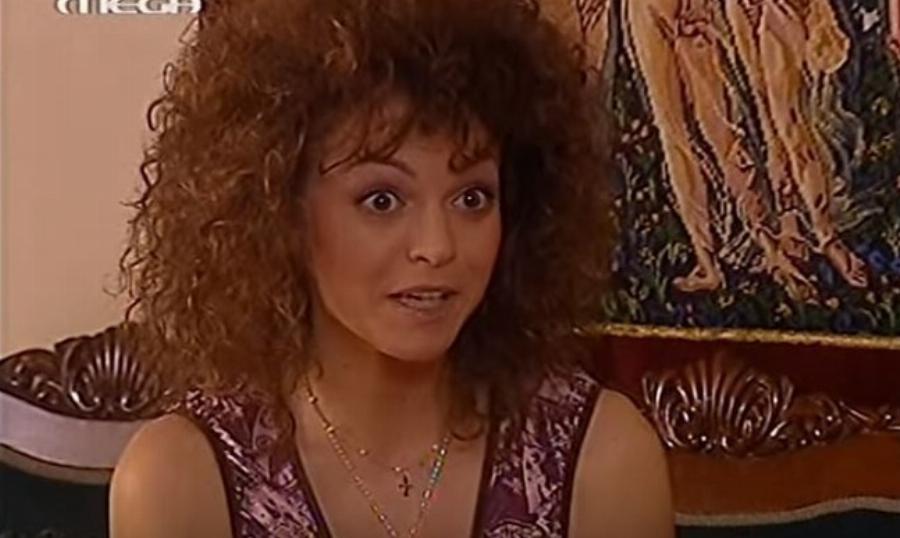 Κατερίνα Θεοχάρη: Αγνώριστη η «κοντή» του «Παρά 5» – Την είδαμε με μακρύ ξανθό μαλλί και κορμί λαμπάδα 14 χρόνια μετά