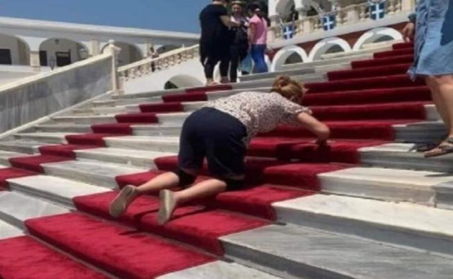 «Δεν θα αφήσει Ο Θεός» έλεγε ο γυναικολόγος στη μητέρα μου. Μέχρι 2 ετών δεν μιλούσα ώσπου κοινώνησα στην Τήνο