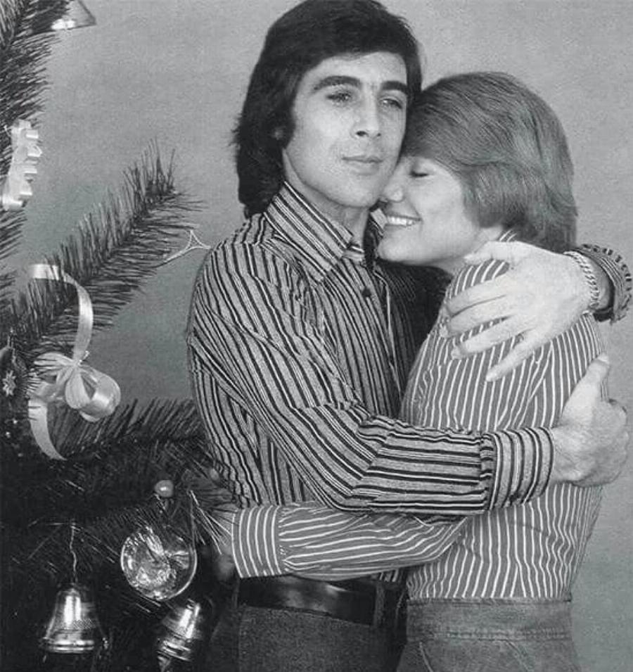 «300 χιλιάδες ή σας σκοτώνω»: Ο εκβιασμός στον Βοσκόπουλο και στην Μαρινέλλα – Θα τους σκότωνε με υδροκυάνιο