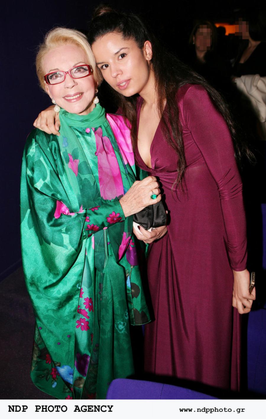 Νόνικα Τσαπέλα: Η κούκλα εγγονή της Νόνικας Γαληνέα έγινε 25 χρονών και είναι ταλαντούχα σαν τη γιαγιά της