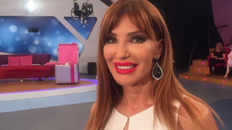 Βίκυ Χατζηβασιλείου: Απάντησε στα σχόλια που δέχεται για τις πλαστικές – Δείχνει τη φυσική ομορφιά της στα 56 της χρόνια