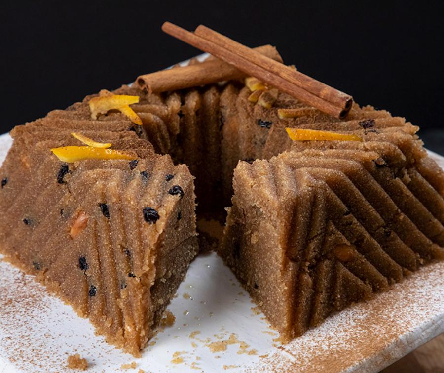 Σιμιγδαλένιος χαλβάς με σταφίδες από την Αργυρώ Μπαρμπαρίγου – Πεντανόστιμο γλυκό για την Καθαρά Δευτέρα