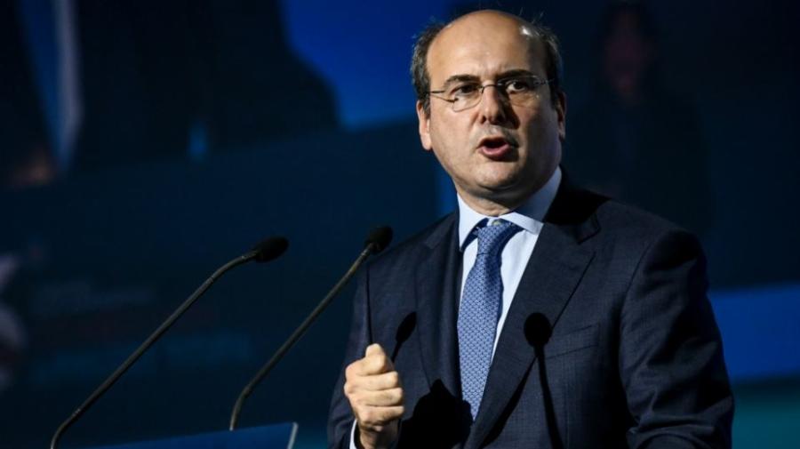 Κωστής Χατζηδάκης: «Δεν καλύπτω απατεώνες! 48χρονη με 11 χρόνια ανεργίας, είχε 300.000 ευρώ οικογενειακό εισόδημα»