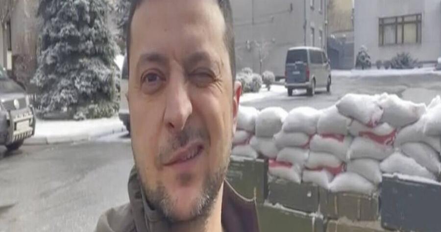 Δεν εγκαταλείπει το Κίεβο ο Ζελένσκι – Νέες εξελίξεις στον πόλεμο της Ουκρανίας: Έφθασε στην Αττάλεια ο Κουλέμπα