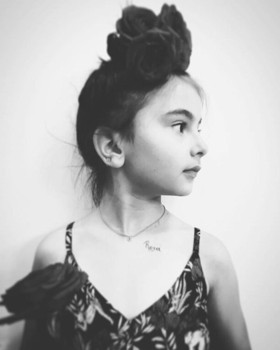 Ζενεβιέβ Μαζαρή: Σπάνιες οικογενειακές φωτογραφίες – Ποζάρει χωρίς μακιγιάζ μαζί με τα παιδιά της, που κληρονόμησαν την τσαχπινιά της