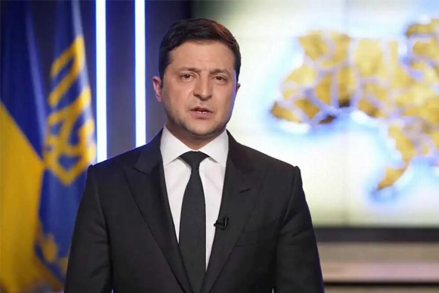 Βολοντίμιρ Ζελένσκι: Για 25η ημέρα οι Ρώσοι ψάχνουν στη χώρα μας τους «Ναζί» που επινόησαν