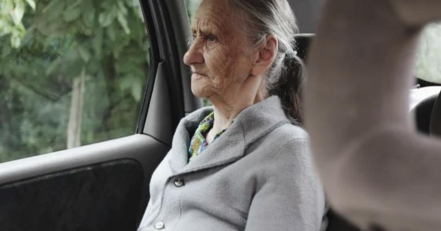 «Το δρομολόγιο που μου άλλαξε τη ζωή»: Η εξομολόγηση ενός ταξιτζή για τον πιο απρόσμενο επιβάτη