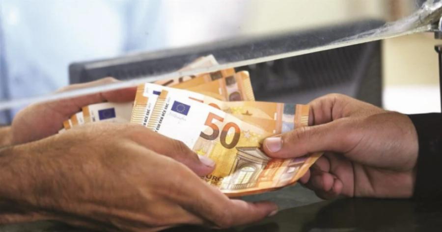 Ο αρχηγός της μαφίας ανακοίνωσε ότι θα πληρώσει 50.000 δολάρια σε όποιον καταφέρει να δαμάσει το πιο επικίνδυνο άλογο της πόλης· όλοι γελούσαν όταν από το πλήθος βγήκε μια εύθραυστη νεαρή κοπέλα και πλησίασε το ζώο, αλλά μετά συνέβη κάτι που κανείς δεν περίμενε