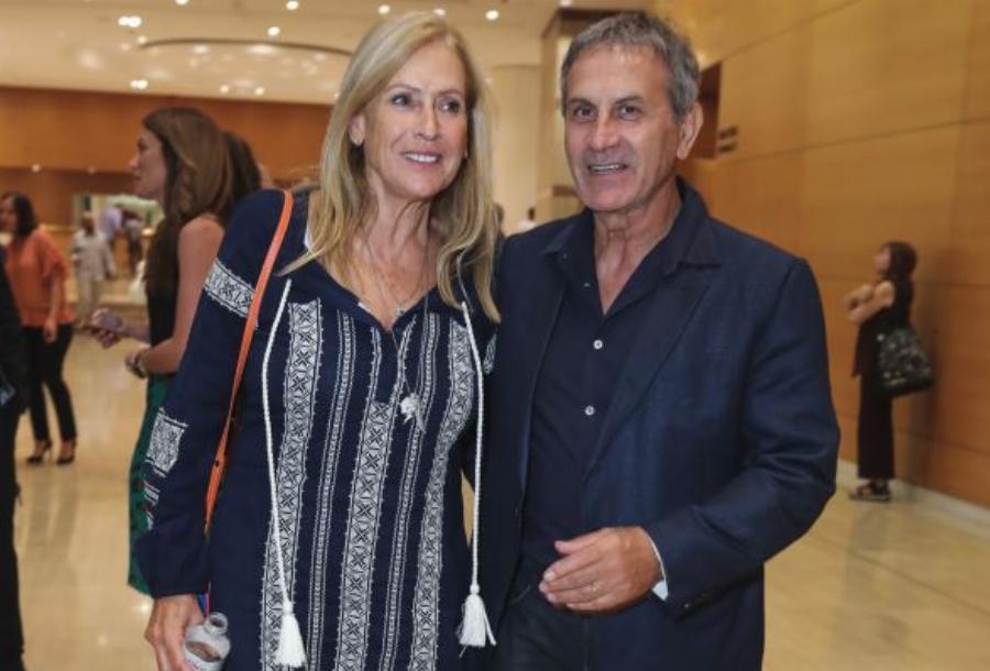 Γιώργος Νταλάρας: Το αληθινό του όνομα, η εργασία από 7 ετών και η επεισοδιακή γνωριμία με την γυναίκα της ζωής του