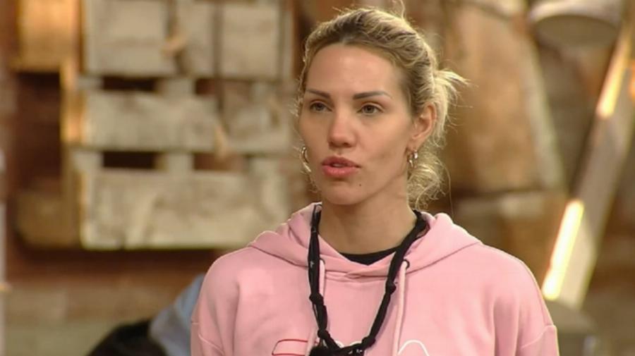 Σάσα Μπάστα: «Πέθανε ο πατέρας μου και το έμαθα μετά από δύο μήνες, όταν ήθελαν λεφτά»