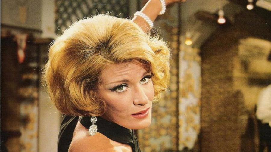 Μαίρη Χρονοπούλου: Η σχέση με παντρεμένο, το ατύχημα, τα εγκαύματα στο πρόσωπο και η εγχείρηση στην σπονδυλική στήλη