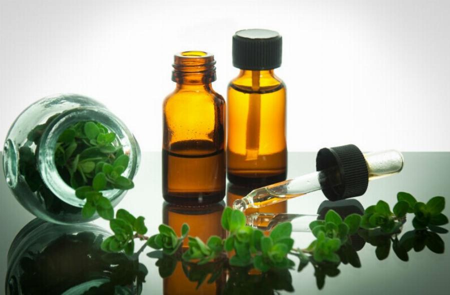 Ριγανέλαιο: Το φυσικό αντισταμινικό που θα σας βοηθήσει να αντιμετωπίσετε τις αλλεργίες που σας ταλαιπωρούν