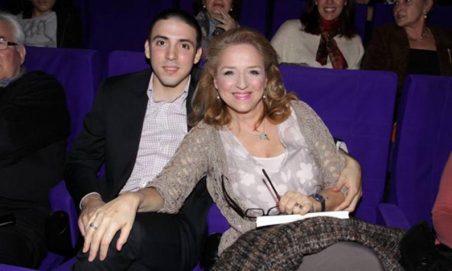 Αριέττα Μουτούση: Η κόρη της Νόνικα Γαληνέα, η δίδυμη αδερφή, ο γιος της και η συγκατοίκηση με τον πρώην σύζυγο της