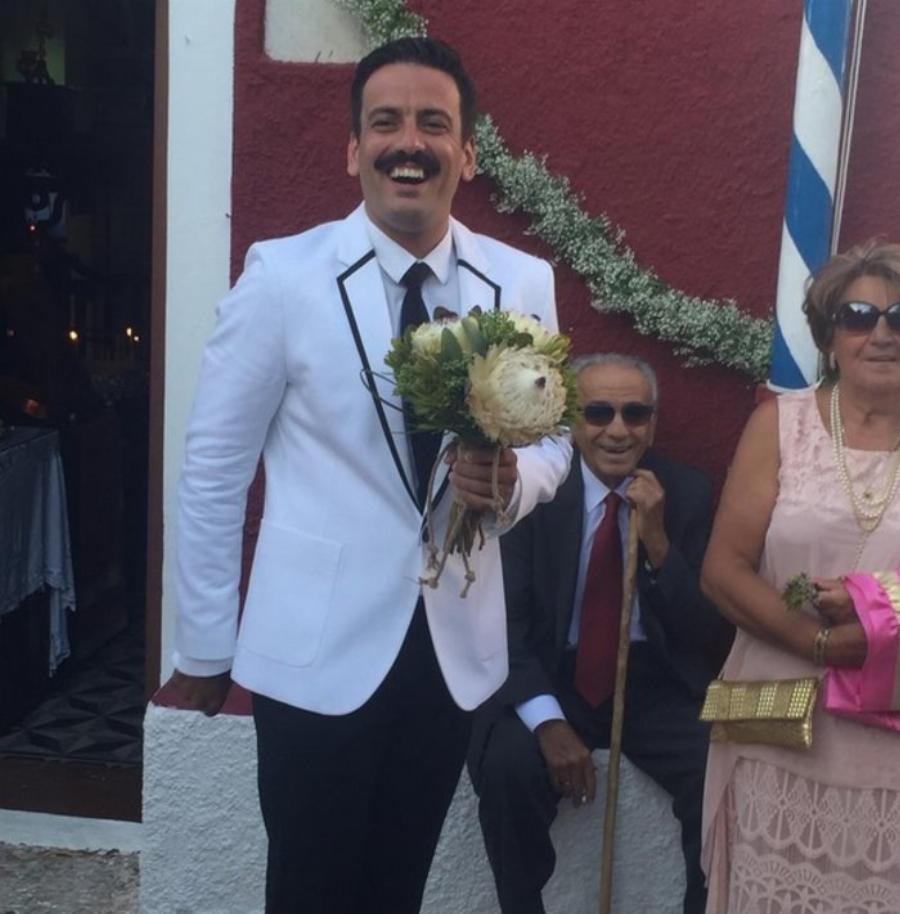 Τόνι Σφήνος: Η πραγματική του εικόνα, τα επαγγελματικά του όνειρα, ο γάμος με θαυμάστρια και ο ρόλος του πατέρα