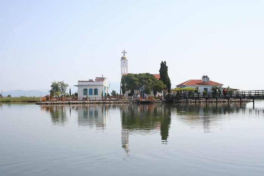 Μοναστήρι στην Ξάνθη: Το ωραιότερο μοναστήρι της Ελλάδας, βρίσκεται σε 2 νησάκια που τα ενώνει μια ξύλινη γέφυρα