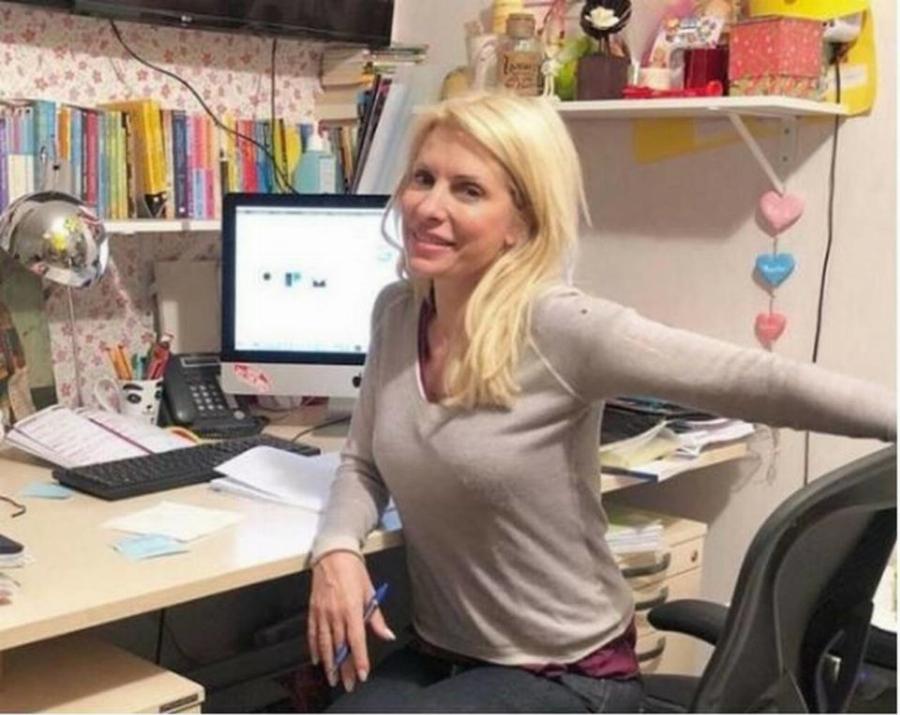 Ελένη Μενεγάκη: Οι νέες και σπάνιες εικόνες  από το σπίτι της στα Μελίσσια – Το παλάτι που είναι «βγαλμένο από το Χόλυγουντ»