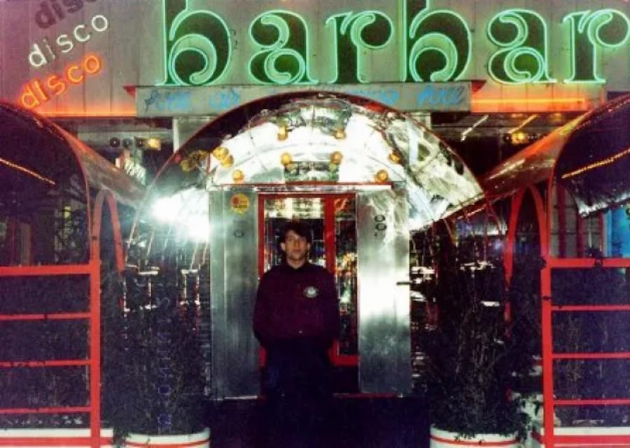 Ντισκοτέκ: Η μυθική μπαρμπαρέλα των 80s που ξεσήκωνε την Αθήνα, τα κουρέματα και οι διαγωνισμοί χορού