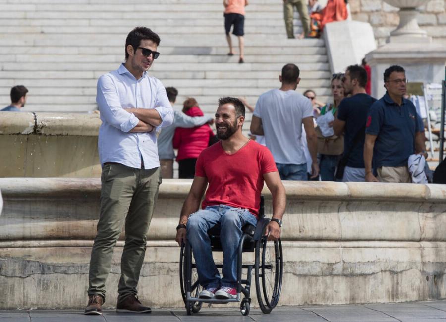 Έλληνας μηχανικός: Φτιάχνει χειροποίητα αναπηρικά αμαξίδια και βελτιώνει τη ζωή ατόμων με αναπηρία