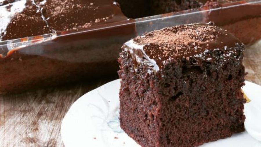 Αφράτο κέικ: Πανεύκολη συνταγή χωρίς αυγά και βουτύρο – Έτοιμο στο πι και φι