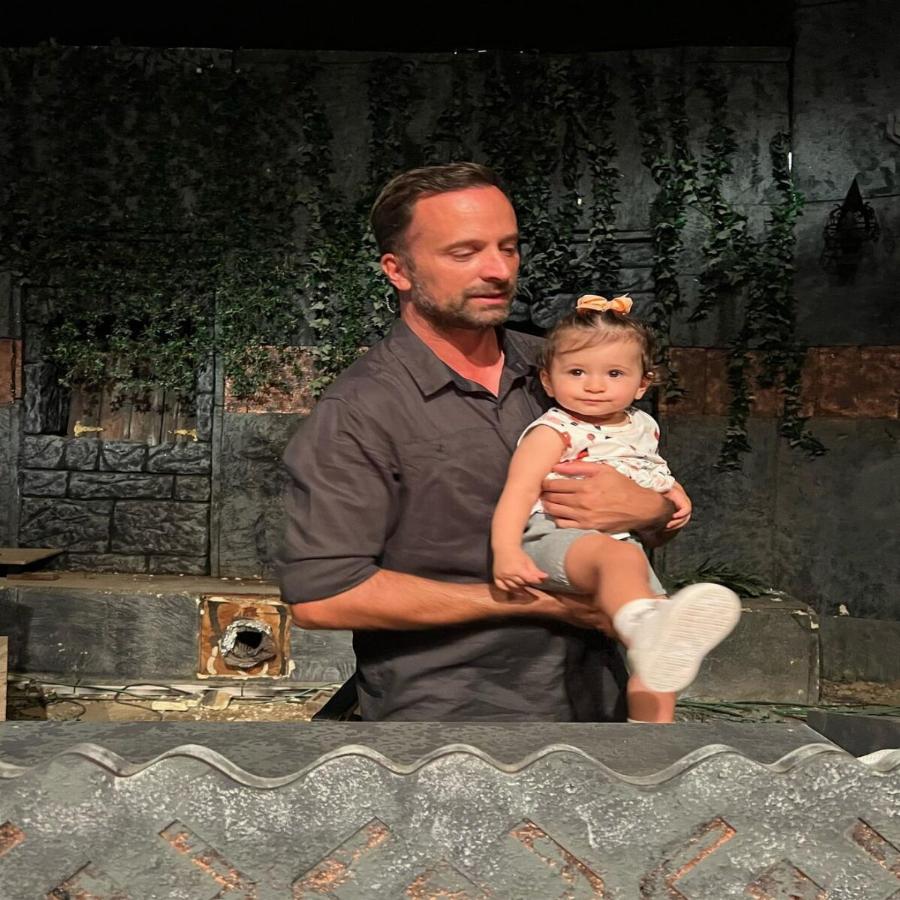 Σκέτη γλύκα: Η κόρη του Γιώργου Λιανού «εισέβαλε» στο συμβούλιο του νησιού στο Survivor