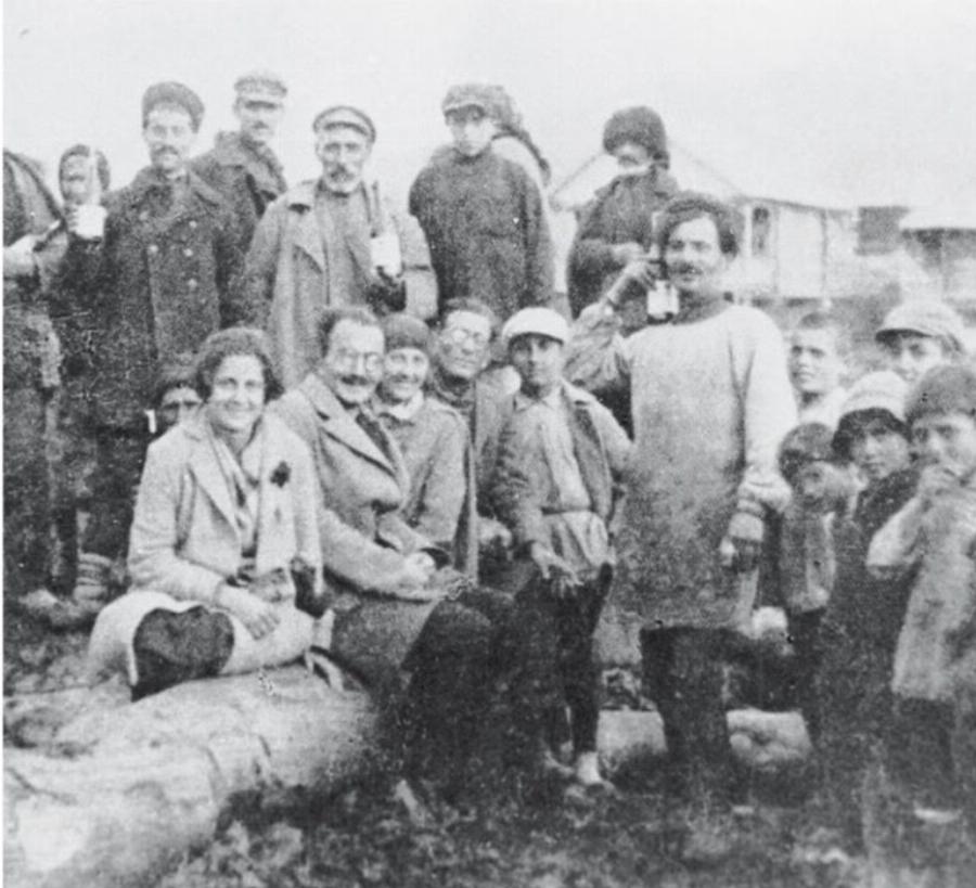 Σπίτι Νίκου Καζαντζάκη: Η ανακαίνιση που εντυπωσιάζει, η τρομερή αυλή, το πανέμορφο εσωτερικό και η τιμή πώλησής του