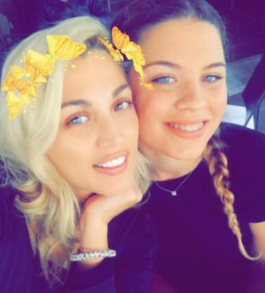 Κωνσταντίνα Σπυροπούλου: Η κούκλα αδερφή της  είναι η πιο όμορφη της οικογένειας