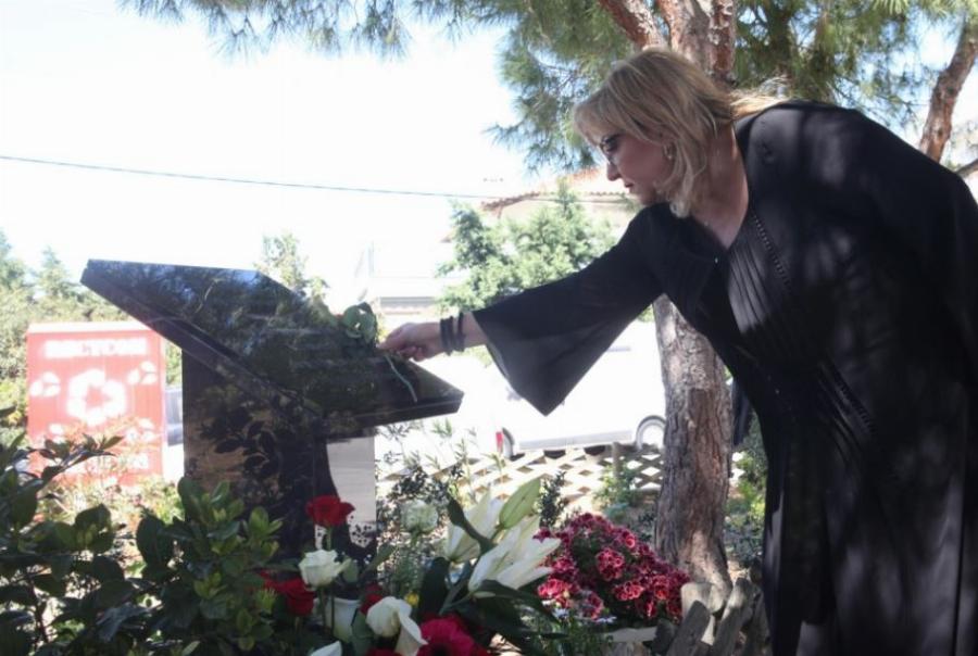 Τελέστηκε τρισάγιο στον τόπο που δολοφόνησαν το Γιώργο Καραιβάζ