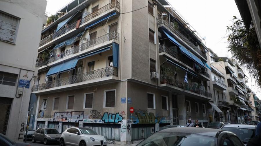 Τι δηλώνει ο πατέρας των παιδιών από τον Άγιο Παντελεήμονα: “Έδινα €4.000 το μήνα για τα παιδιά και αυτά ζούσαν μέσα στις κατσαρίδες”