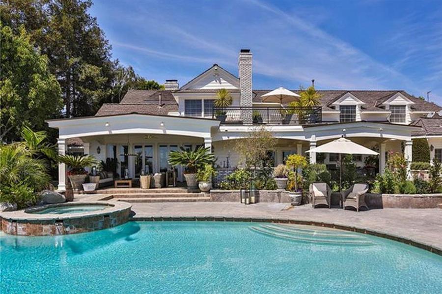 Τζένιφερ Λόπεζ: Από τα φτωχικά παιδικά χρόνια στις επαύλεις των εκατομμυρίων δολαρίων