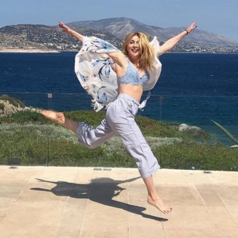 Εξοχικό στην Αίγινα: Το μαγευτικό σπίτι του Αθερίδη και της Καρύδη δίπλα στην Αθήνα