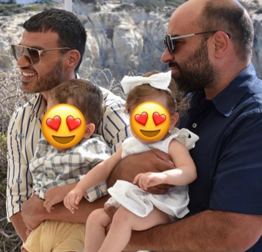 Παντελής Tουτουντζής: «Με τον σύντροφό μου απευθυνθήκαμε σε παρένθετη μητέρα και κάναμε τα παιδιά μας»