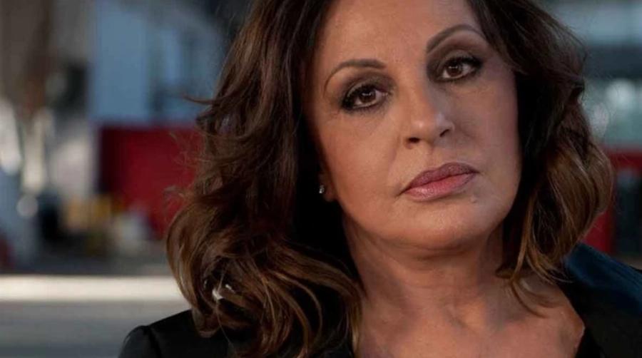 Χάρις Αλεξίου, Γιάννης Πάριος κ.α.: Αυτοί είναι οι επώνυμοι Έλληνες που άλλαξαν επίθετα