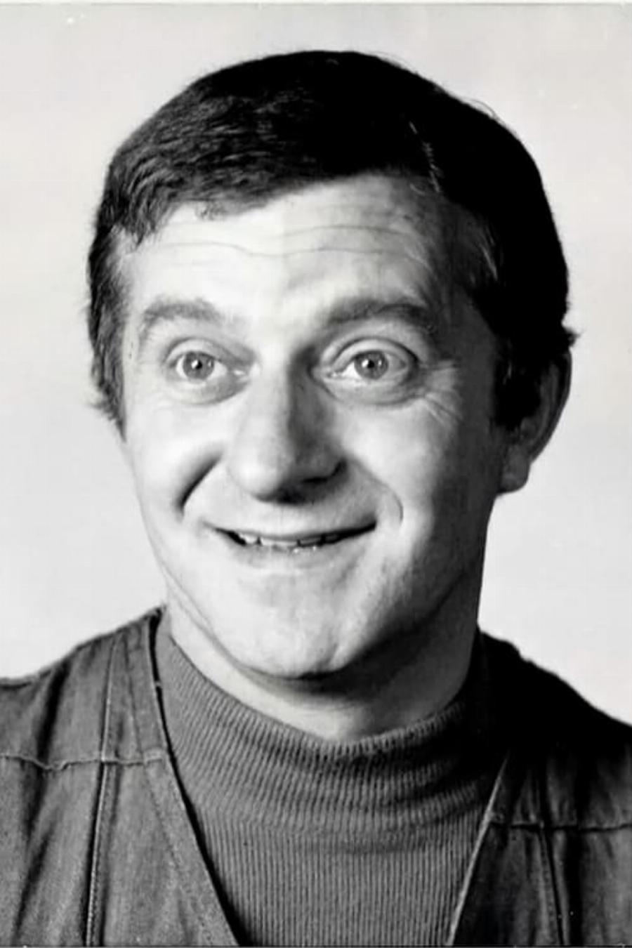 “Έφυγε ολομόναχος και πικραμένος από τη ζωή. Αρραβωνιάστηκε 17 φορές αλλά καμιά δεν τον παντρεύτηκε”