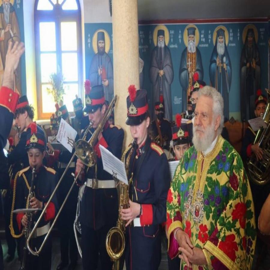 Άνδρος: Το νησί τίμησε την Προστάτιδά της Παναγία Θεοσκέπαστη