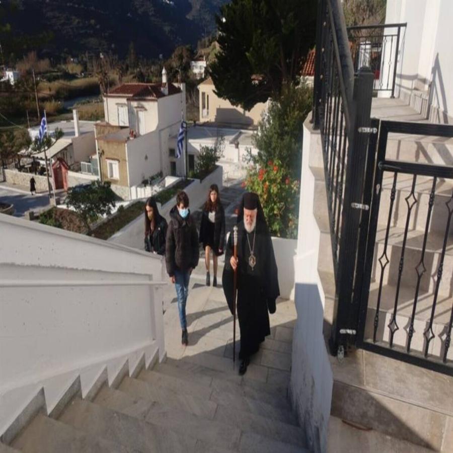 Άνδρος: Το νησί τίμησε την Προστάτιδά της Παναγία Θεοσκέπαστη