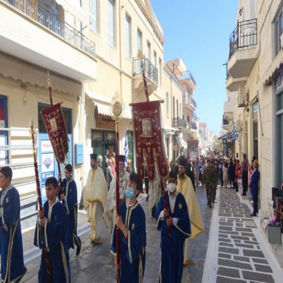 Άνδρος: Το νησί τίμησε την Προστάτιδά της Παναγία Θεοσκέπαστη