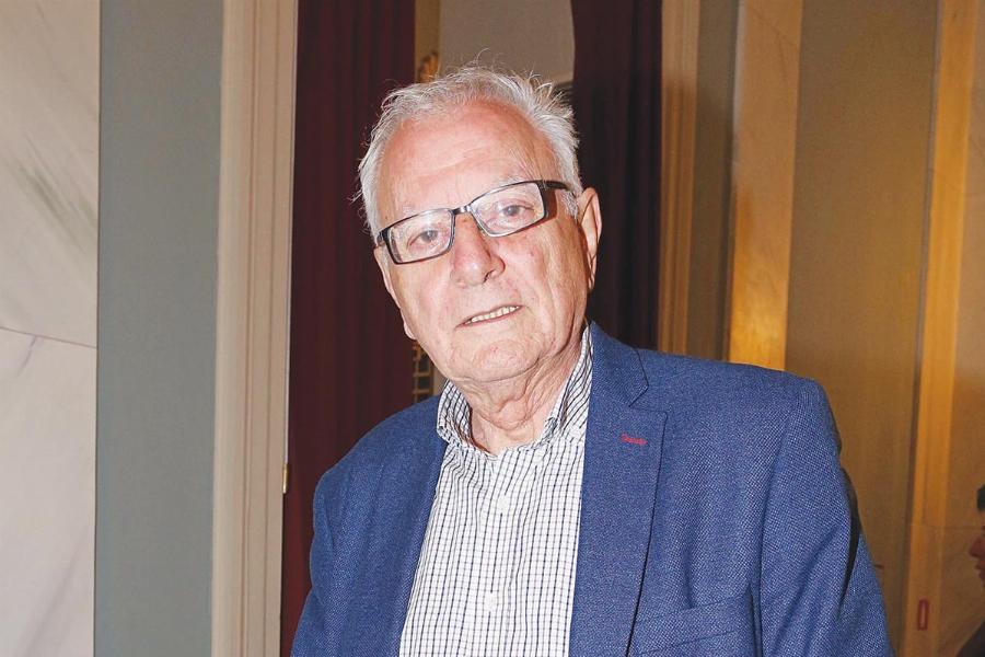 Εξομολόγηση Κώστα Χαρδαβέλλα: Ξυπνάω ένα πρωί με ένα εξόγκωμα στον ουρανίσκο. Οι πιθανότητες να ζήσω ελάχιστες