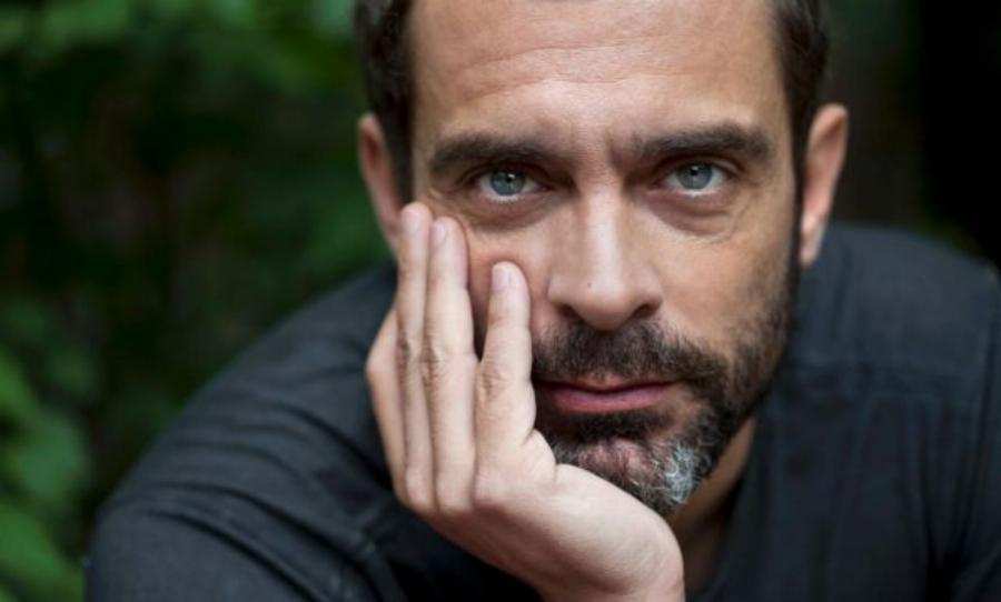 Κωνσταντίνος Μαρκουλάκης: Ο αγώνας με την κατάθλιψη, ο γάμος, το διαζύγιο, ο ερχομός του γιου του και η νέα σύντροφος