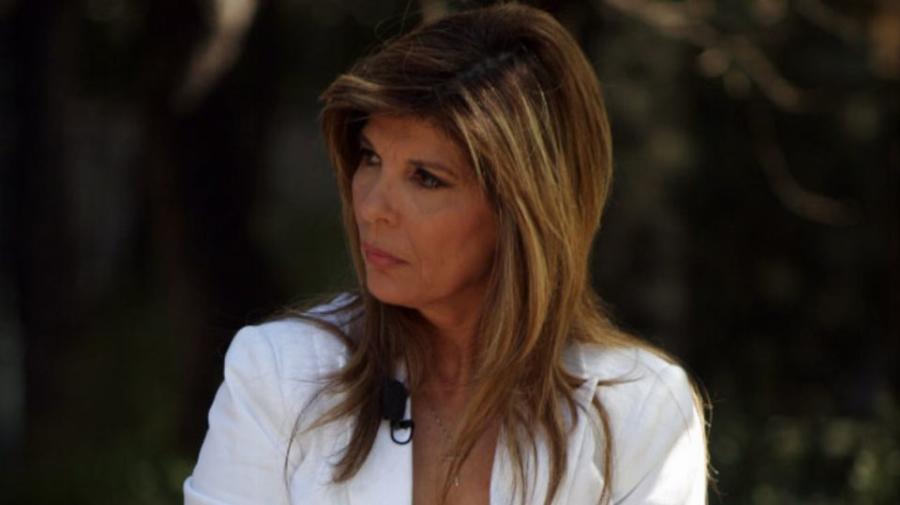 Κατερίνα Στανίση: Τα φτωχικά χρόνια, το ξύλο από τον άντρα της, οι οικονομικές δυσκολίες, η κατάθλιψη και ο άνθρωπος που έφυγε στα χέρια της