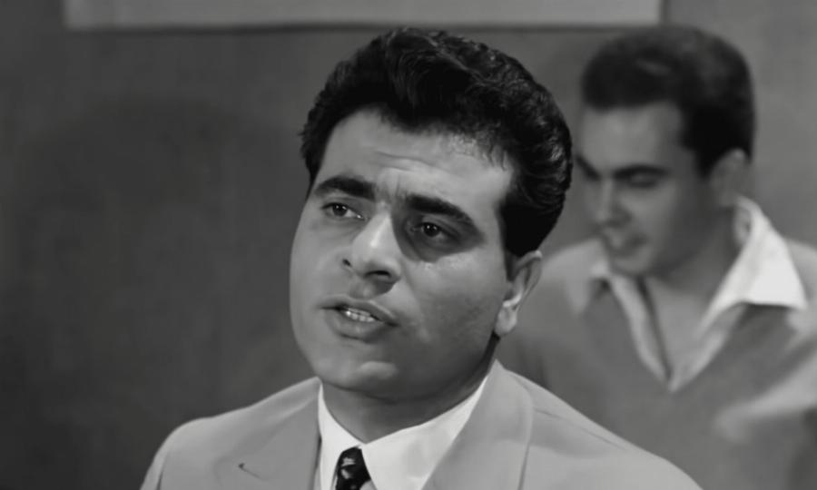 Στέλιος Καζαντζίδης: Η άγνωστη ζωή του λαϊκού θρύλου, το ατύχημα που τον στιγμάτισε, η άνιση μάχη με τον καρκίνο και ο άδοξος θάνατος