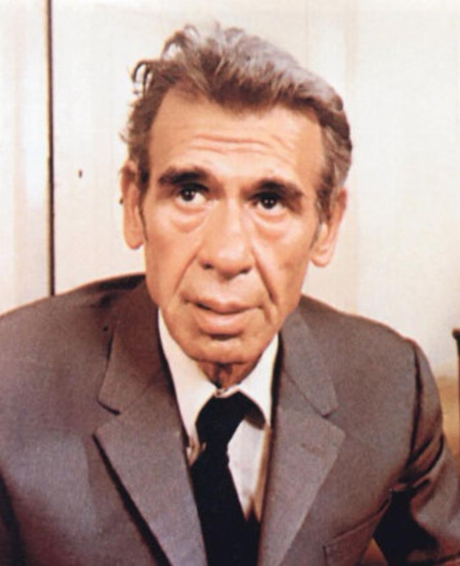 Βασίλης Διαμαντόπουλος: Τα πρώτα χρόνια, η ζωή στο Παρίσι, η καριέρα στον κινηματογράφο και η πολιτική